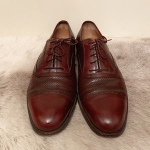 Size 9 Ferragamo Oxfords